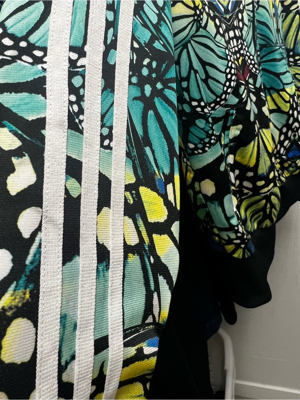 🦋 RARE Adidas x Farm Rio women’s medium butterfly track jacket 🦋 - Picture 11 of 12